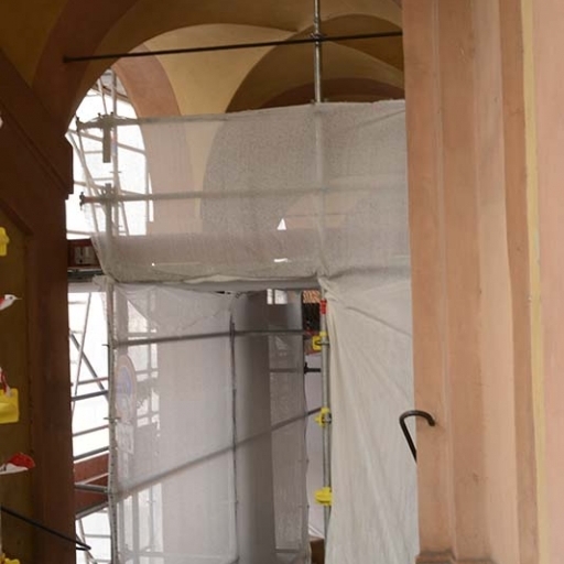 lavori di ristrutturazione del portico di San Luca