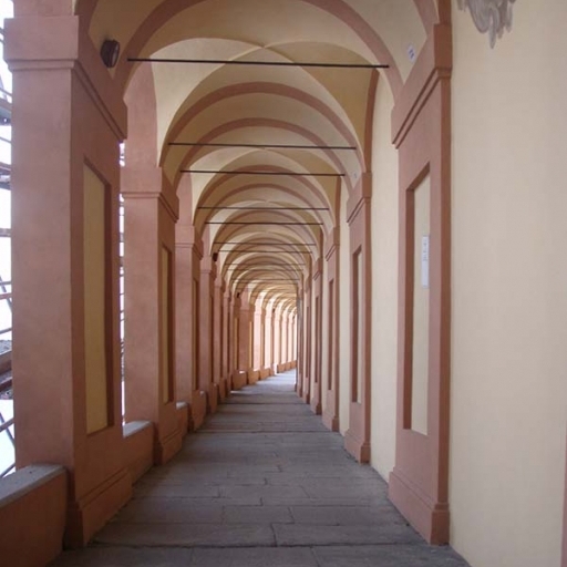 Un breve aggiornamento sullo stato lavori di ristrutturazione e restauro del portico monumentale di San Luca